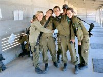 girls_of_israel_army_forces_71.jpg