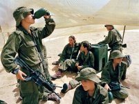 girls_of_israel_army_forces_39.jpg