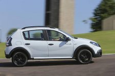 Renault_Sandero_Stepway_Tweed_2014-08.jpg