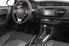 2015-Toyota-Corolla-Interior-1.jpg