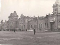 Вокзал станции Саратов-I 1972.jpg