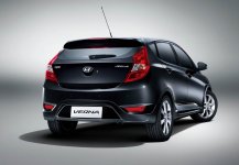 Hyundai-Verna-2011.jpg